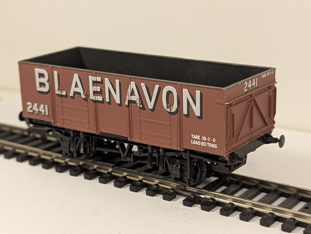 Mainline OO Gauge Blaenavon 20T Steel Mineral Wagon (Missing Coupling & Buffer)