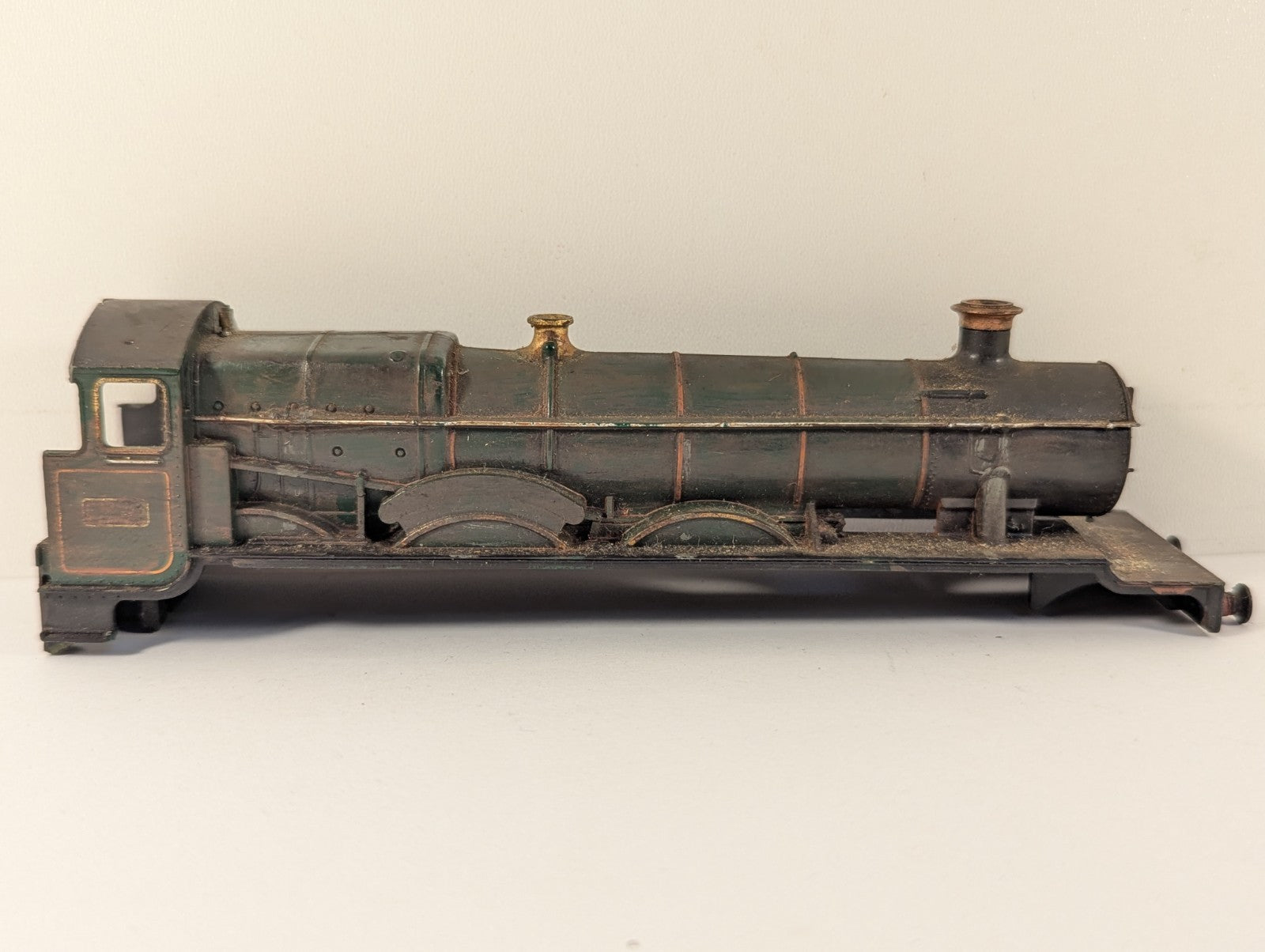 Tri-ang Hornby R759 OO Gauge GWR Hall Class Body Shell - missing decals