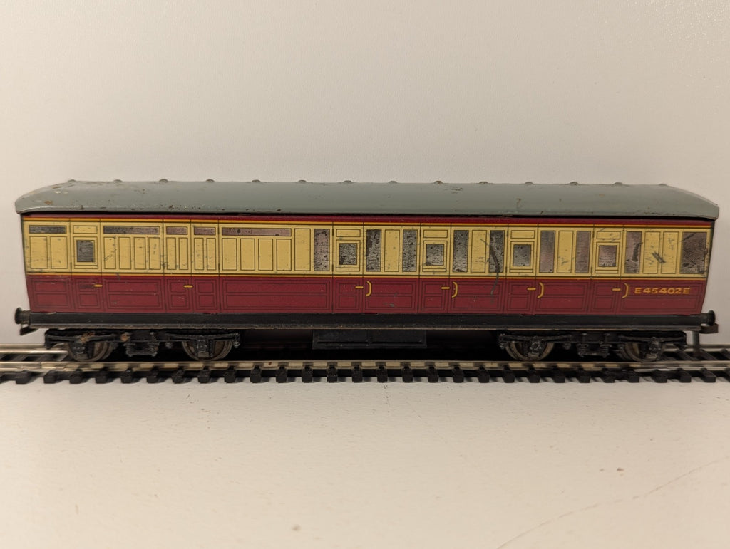 Hornby Dublo OO Gauge LNER Gresley Corridor Brake Third Coach Crimson & Cream