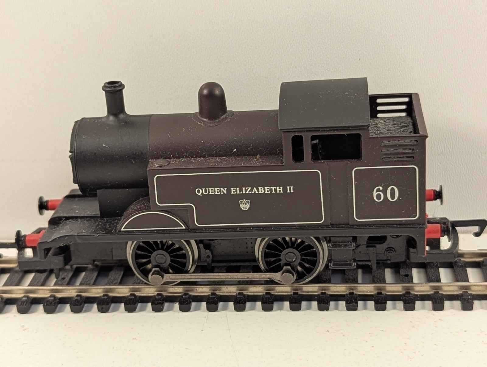 Hornby R3091 OO Gauge BR 0-4-0 Queen Elizabeth II Collectors Club 2012