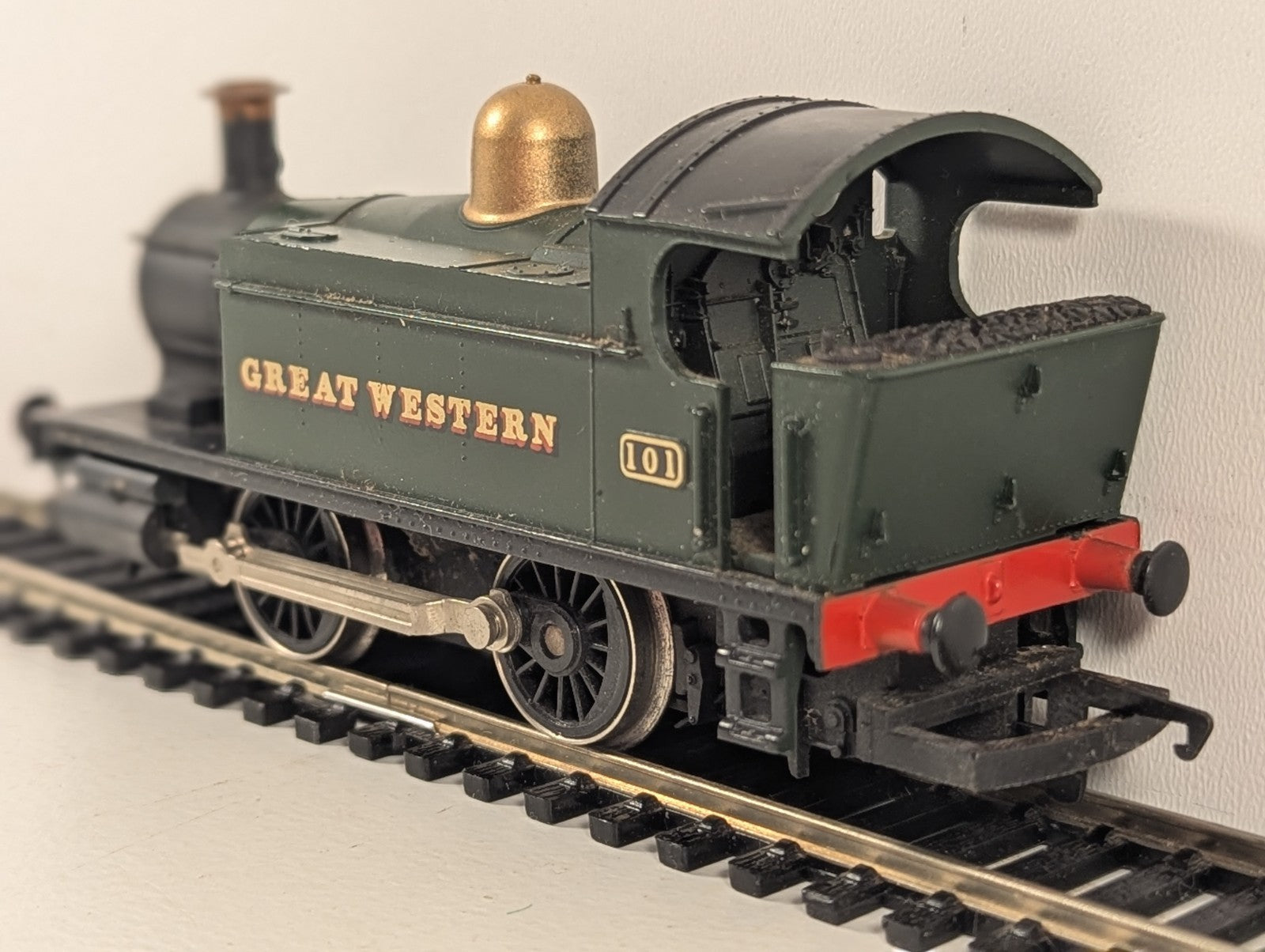 Hornby R077 GWR Holden Class 101 0-4-0T Tank Locomotive OO Gauge