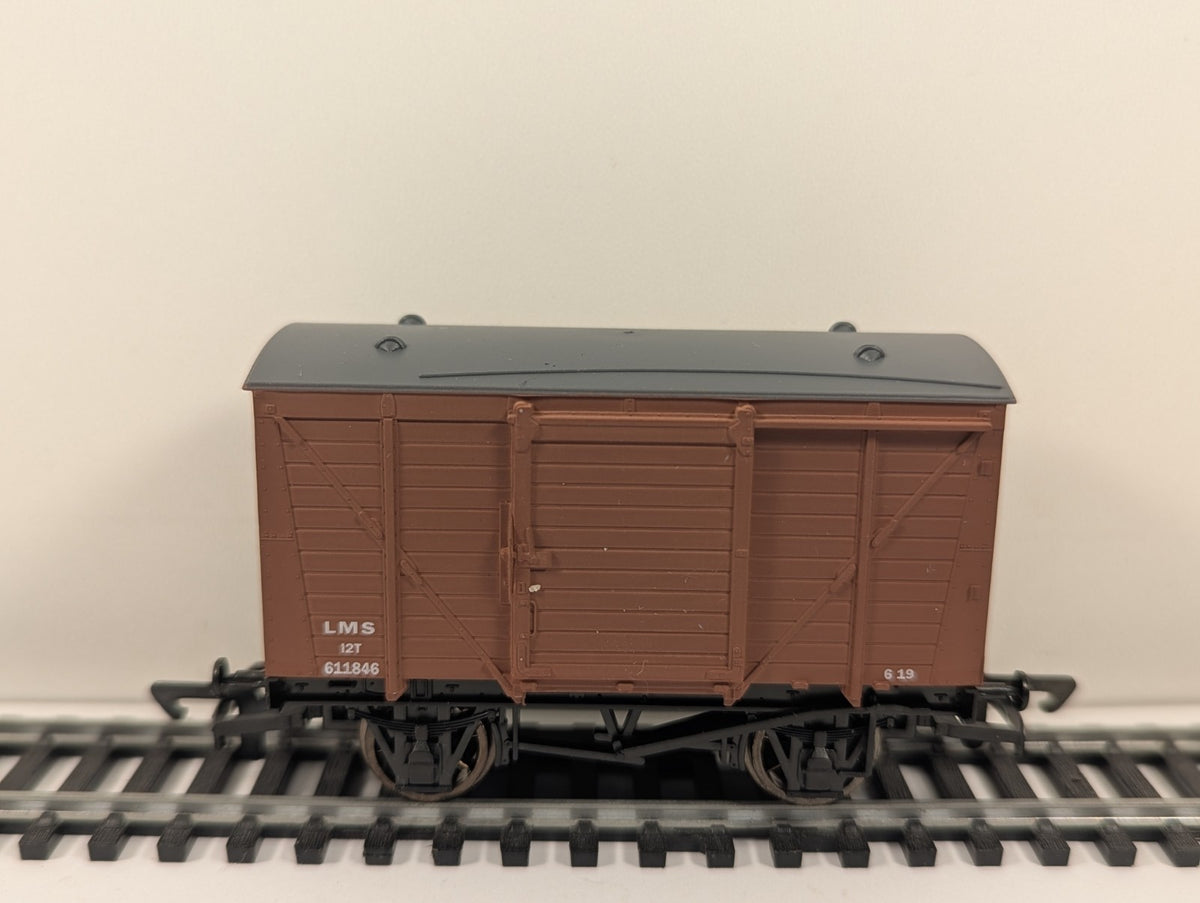 Dapol B567 OO LMS Vent Van