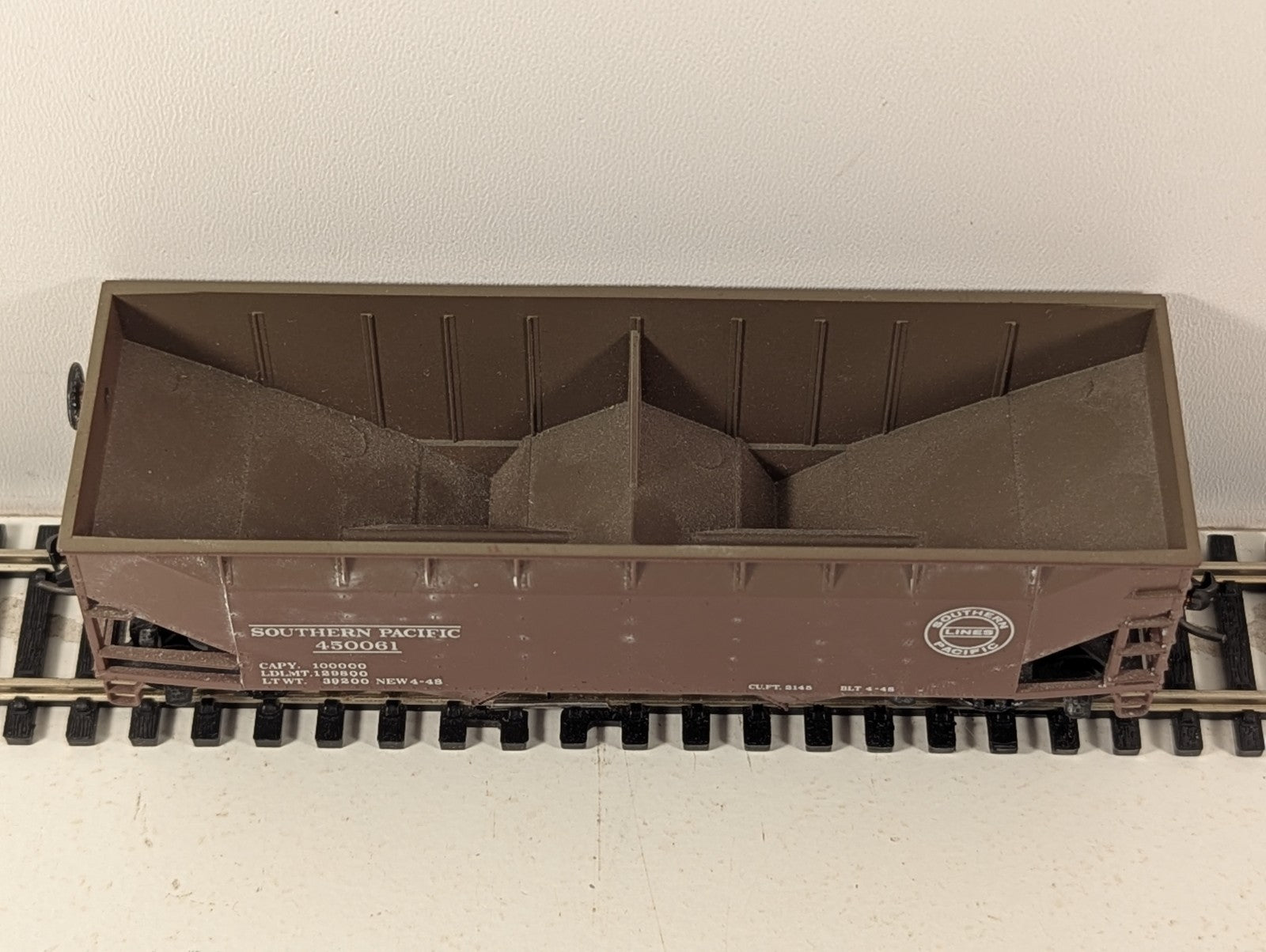 Athearn Southern Pacific 70-Ton Triple Hopper Car