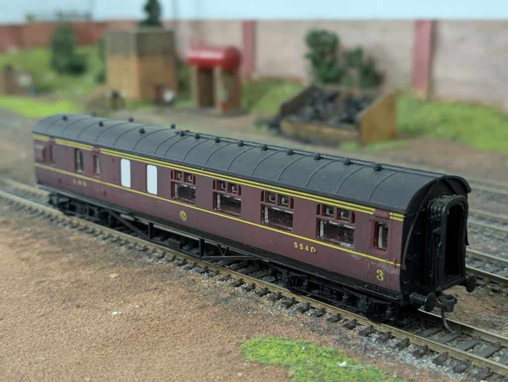 Airfix Railways LMS S7 Brake 3rd Corridor Coach, No. 5542