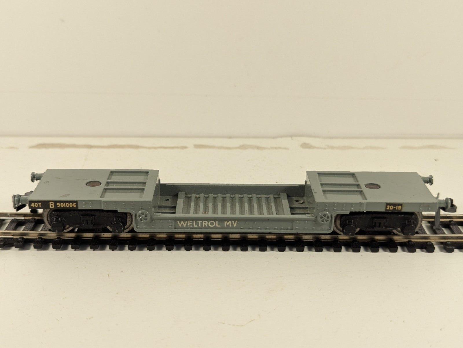 Hornby Dublo 32059 40 Ton Bogie Well Wagon OO Gauge - Boxed