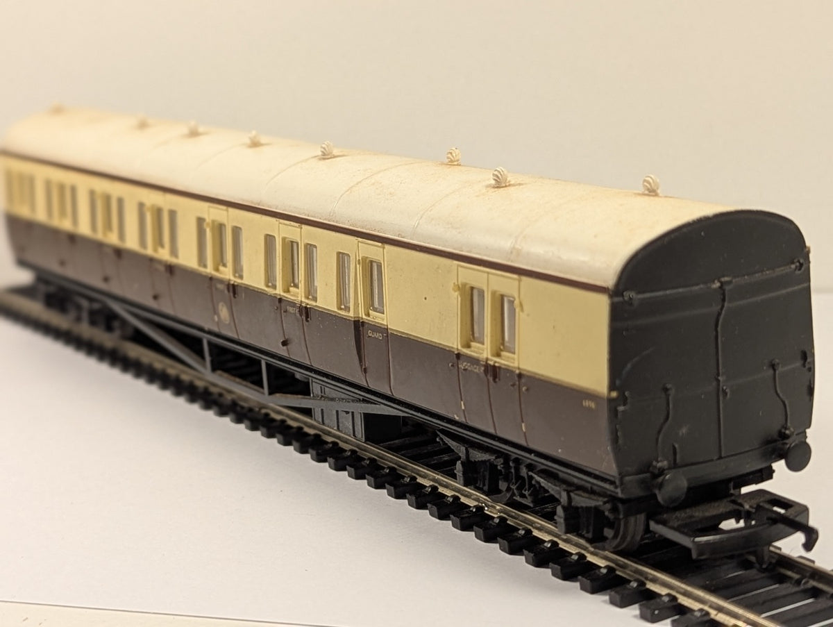 Airfix OO Gauge GWR Suburban B-Set Brake Composite Coach