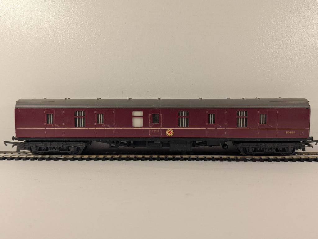Tri-ang OO Gauge BR Mk1 BG Full Brake Coach Passenger Coach 80657 BR Maroon