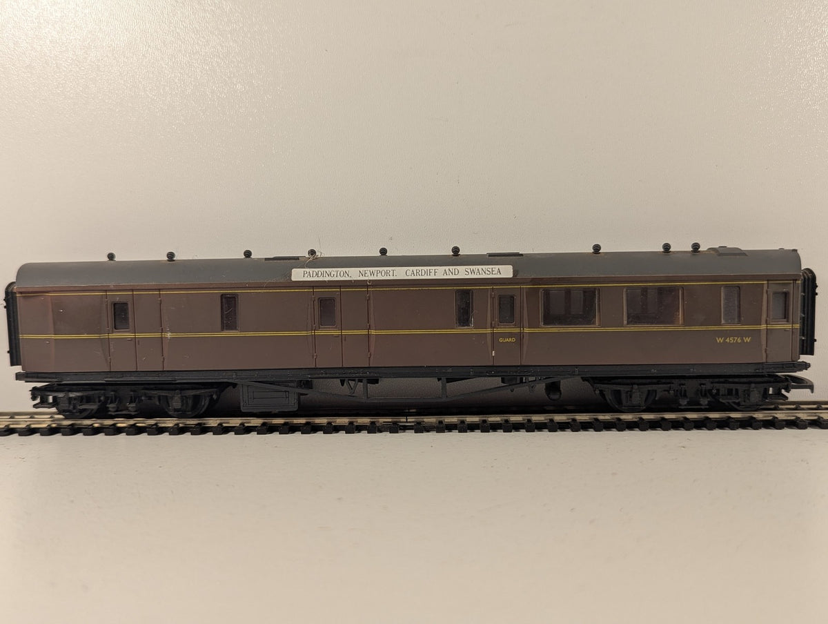 Airfix OO Gauge Centenary Brake Third Coach Passenger Coach W 4576 W