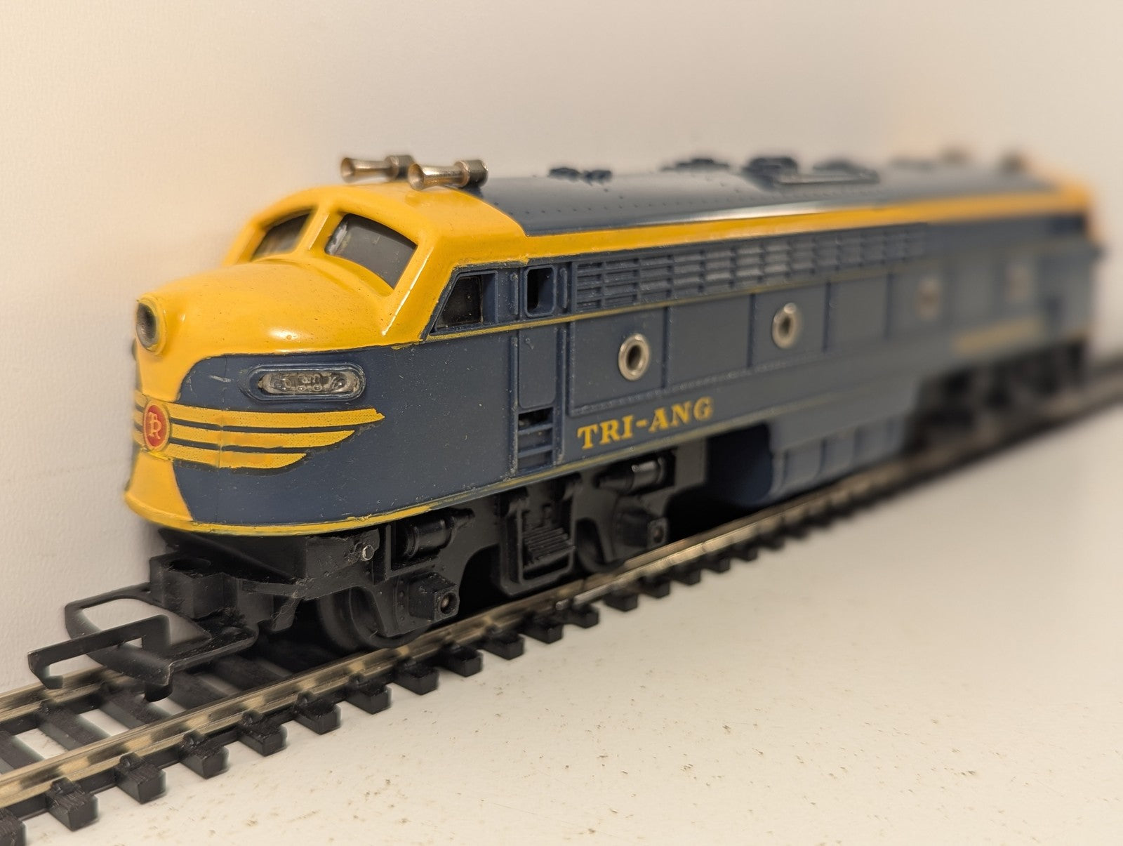 Tri-ang OO Gauge Transcontinental Double Ended Diesel Locomotive