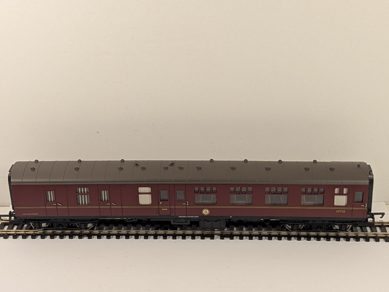 Hornby OO Gauge R4312 Hogwarts Express BSK Brake Coach 99723