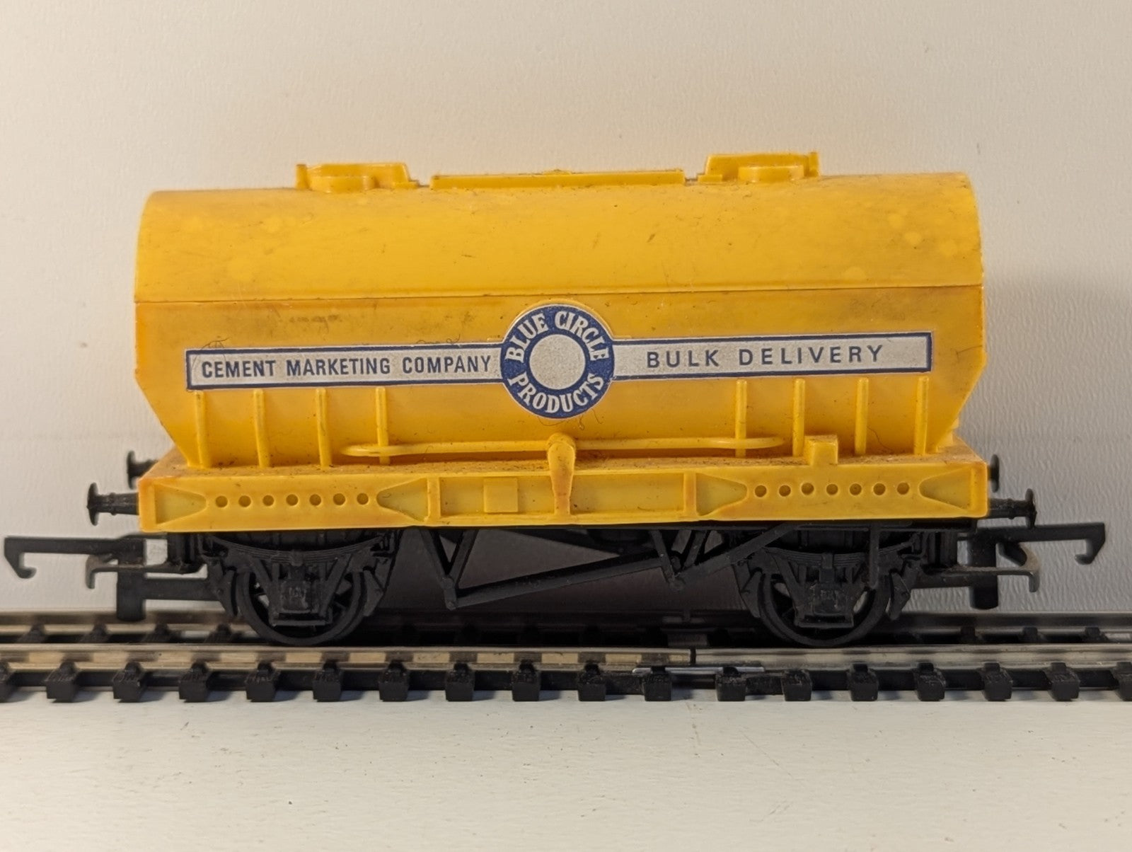 Hornby Tri-ang R564 OO Gauge Blue Circle Cement Wagon