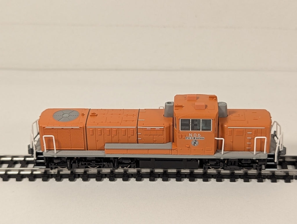 Micro Ace N Gauge Industrial 5-Axle Diesel Locomotive Orange N06