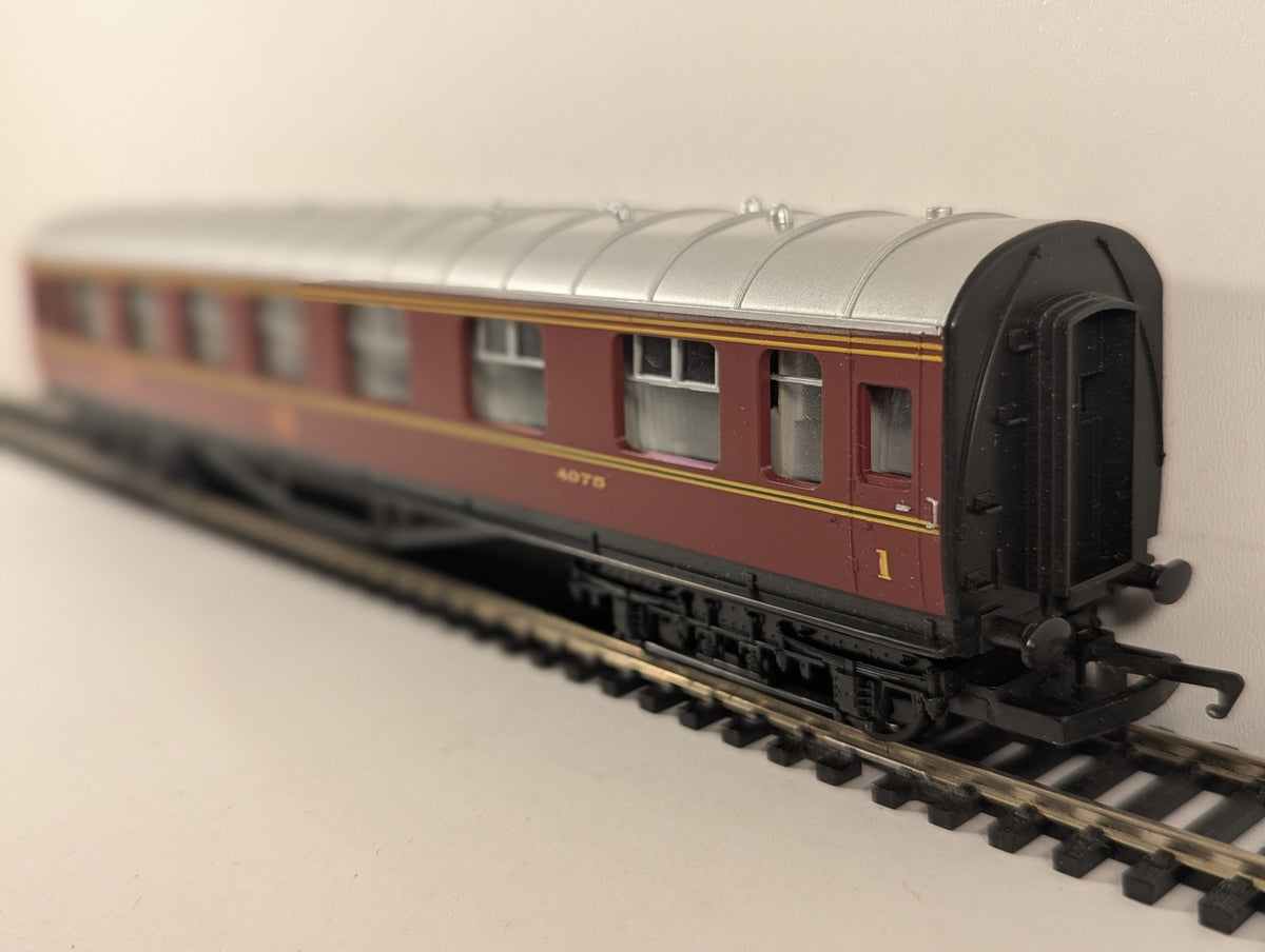 Hornby OO Gauge LMS Composite Coach Passenger Coach 4075 LMS Maroon R.475