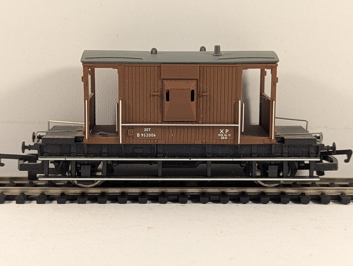 Hornby OO Gauge BR Standard 20 Ton Brake Van B952006 BR Bauxite