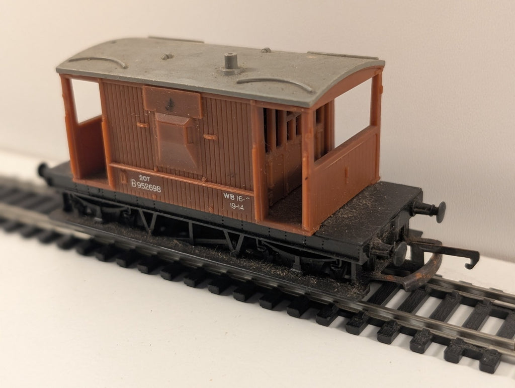 Hornby BR 20T Brake Van – Brown Livery – OO Gauge