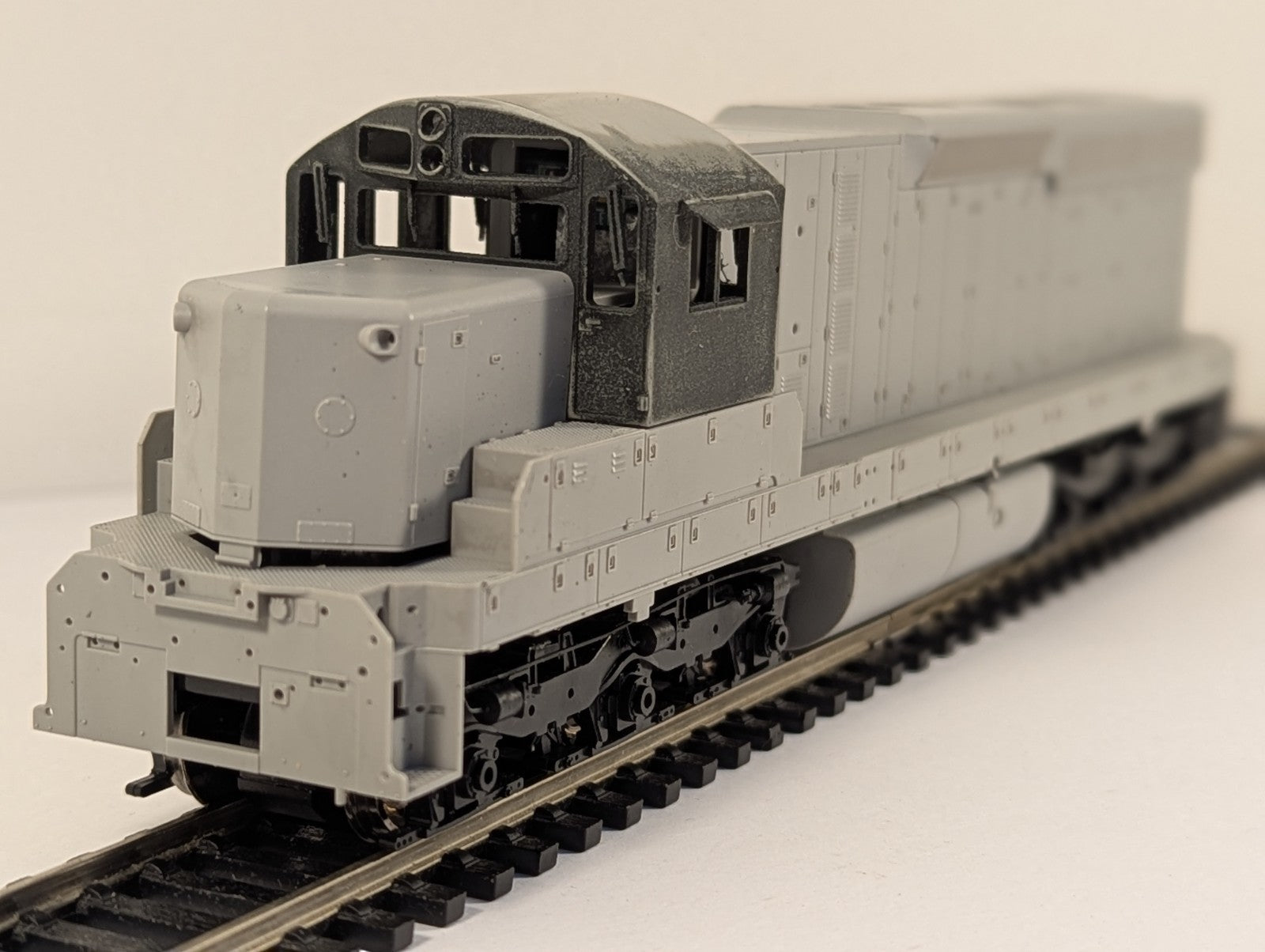Atlas Master Series HO Gauge SD24 Diesel Locomotive DCC Sound Fitted - Boxed