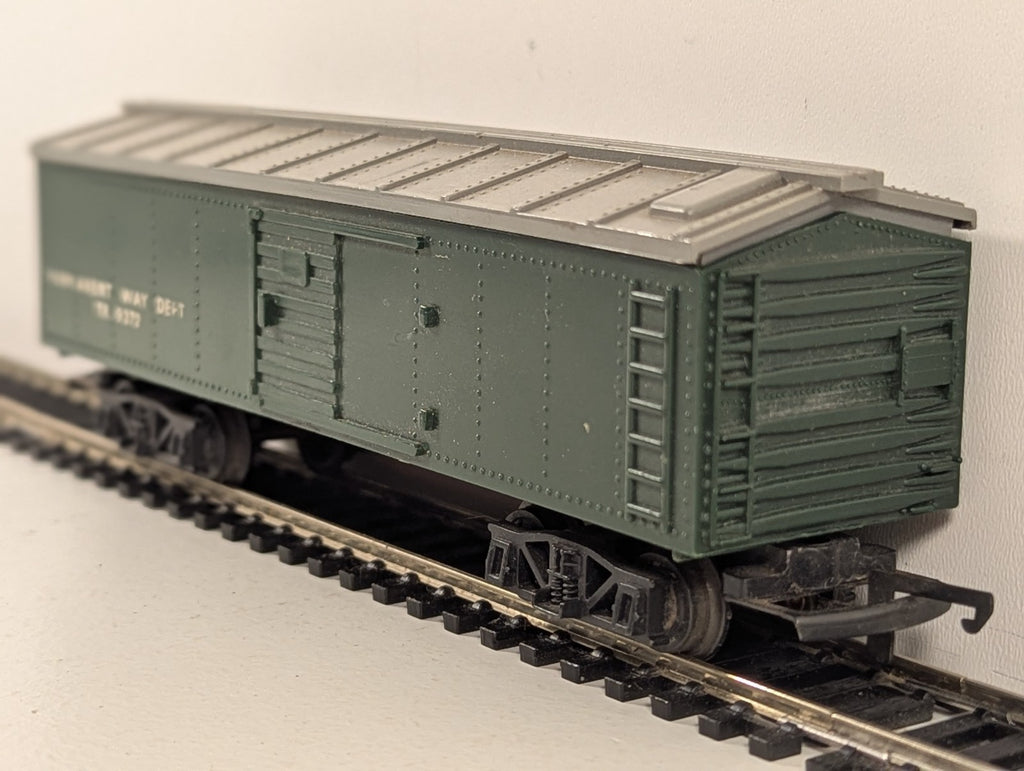Tri-ang OO Gauge Bogie Utility Van Goods Wagon TR 9372