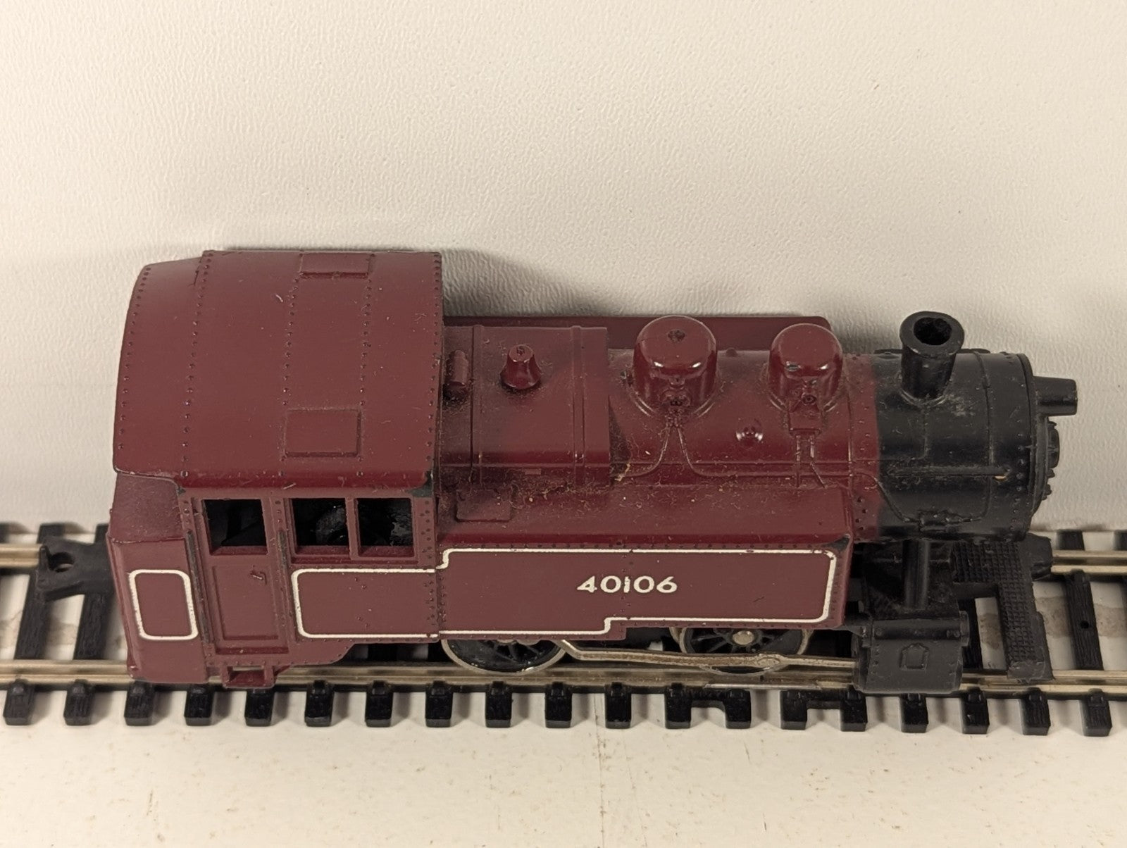 Lima Industrial Tank Locomotive No.40106 Red