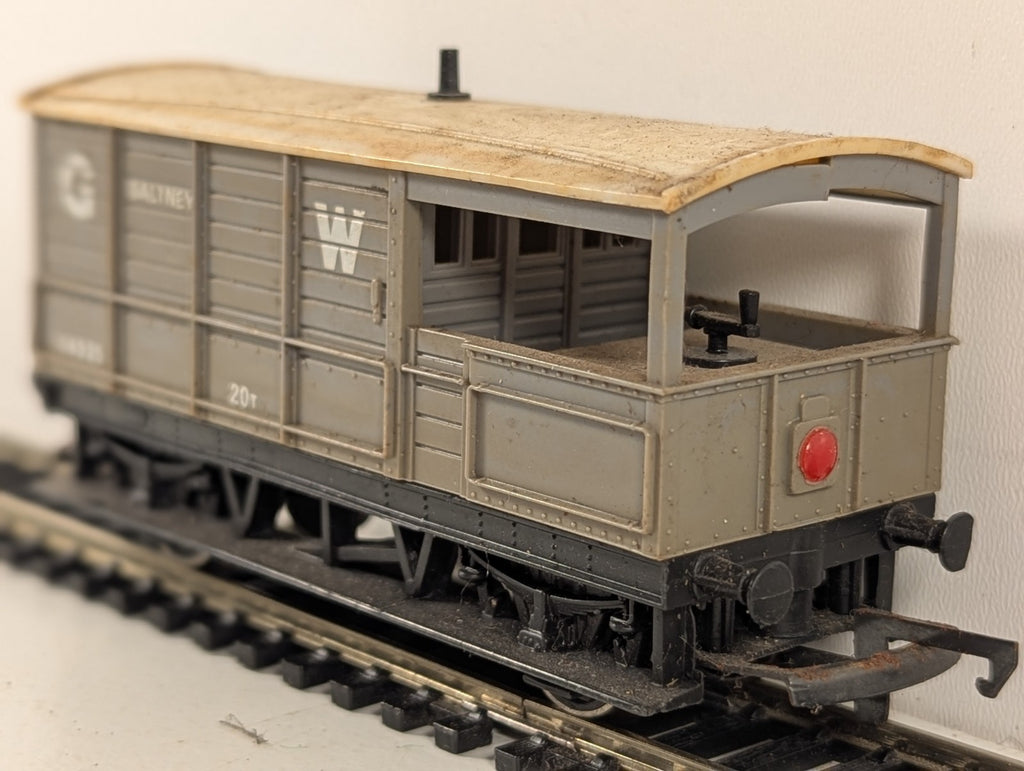Hornby OO Gauge GWR 20 Ton 'Toad' Brake Van 'Saltney' 114925 GWR Grey