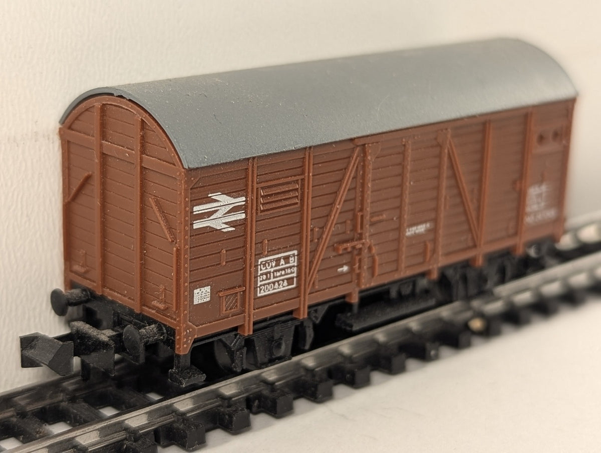 Minitrix N Gauge BR Bauxite Cov B Goods Van 200424