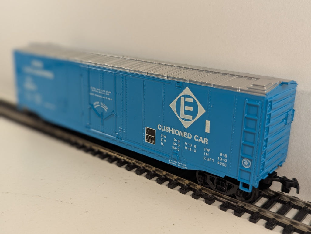 Bachmann HO Gauge Erie Lackawanna 50ft Boxcar