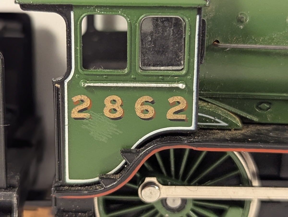 Hornby OO Gauge Class B17/4 4-6-0 'Manchester United' Steam Locomotive 2862