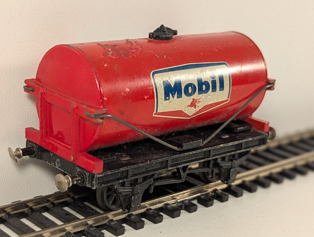 Hornby Dublo Mobil Tank Wagon – OO Gauge