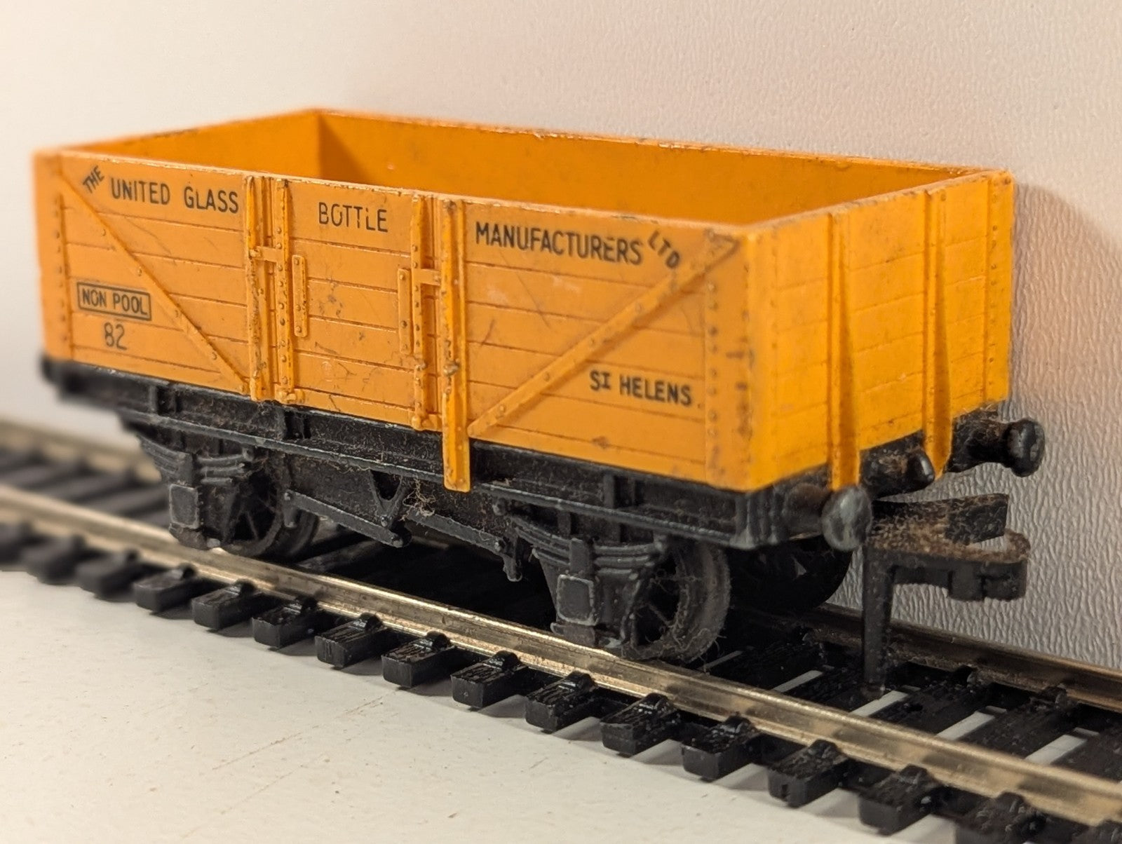 Hornby Dublo United Glass Bottle Manufacturers 5 Plank Open Wagon OO Gauge