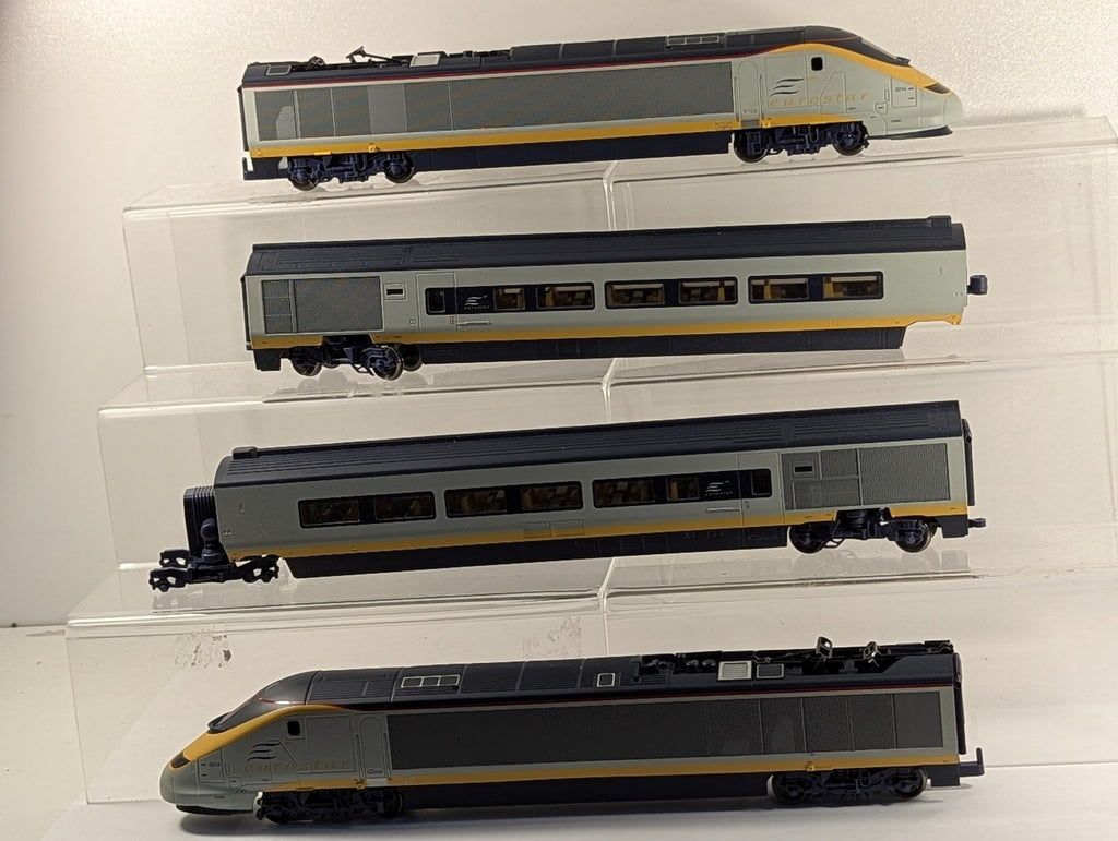 Hornby OO Gauge Eurostar Class 373 4-Car Set Electric Train Pack 3213 & 3214