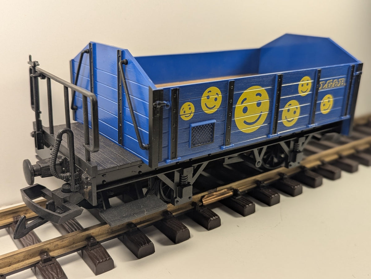 LGB 94306 G Gauge Smiley Face Gondola