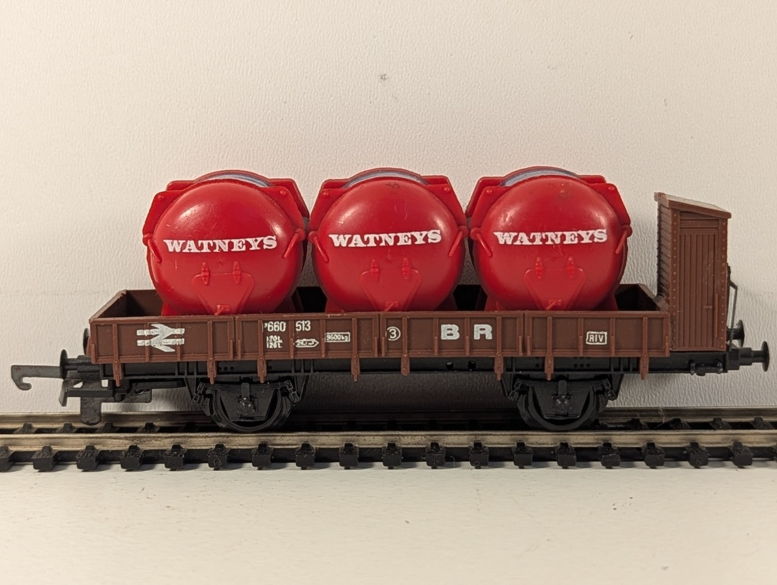Lima 2822 Watneys Barrel Wagon OO/H0 Gauge - Missing Coupling