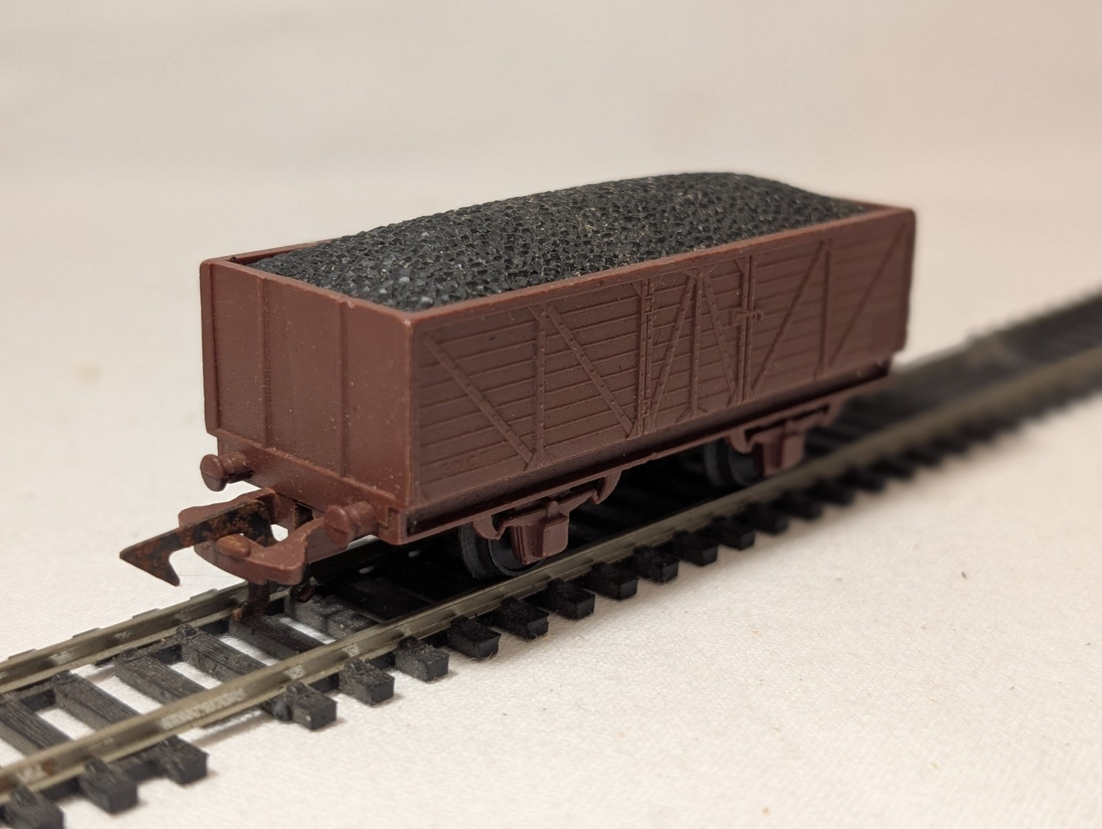 Jouef Playcraft HO Scale Brown Coal Hauler