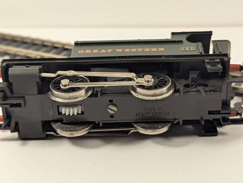 Hornby OO Gauge Holden Class 101 Tank Locomotive GWR Green