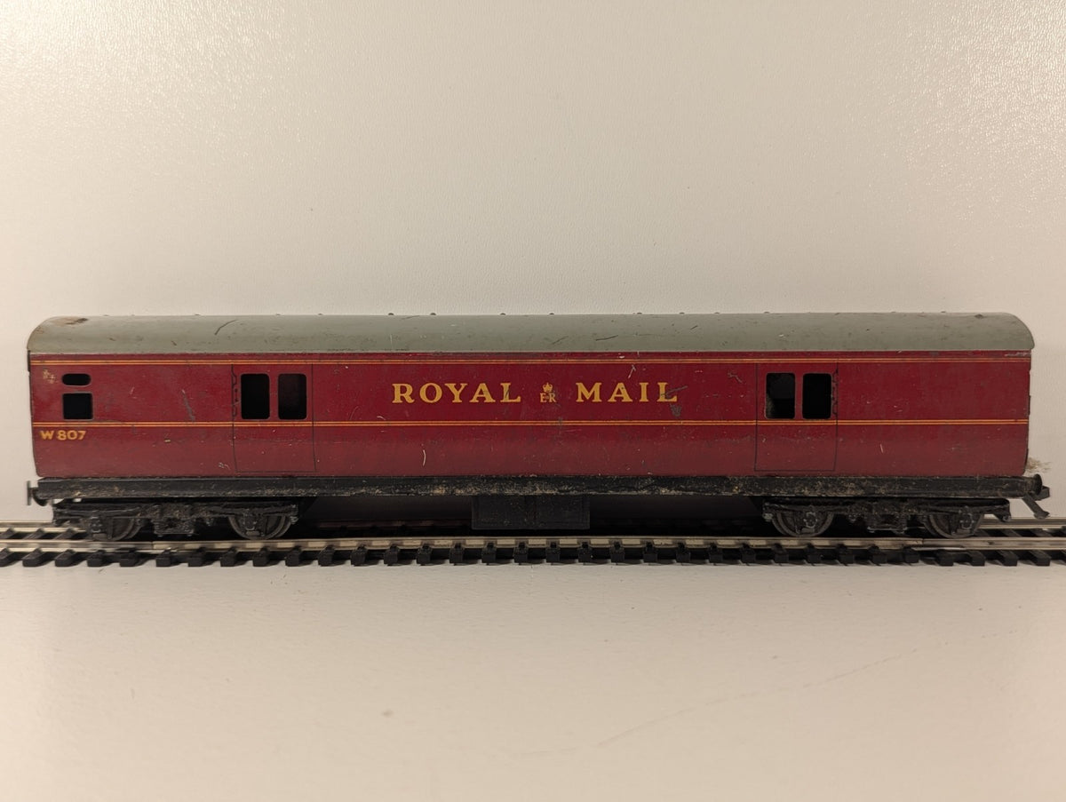 Hornby Dublo OO Gauge BR Mail Coach W807 – Maroon