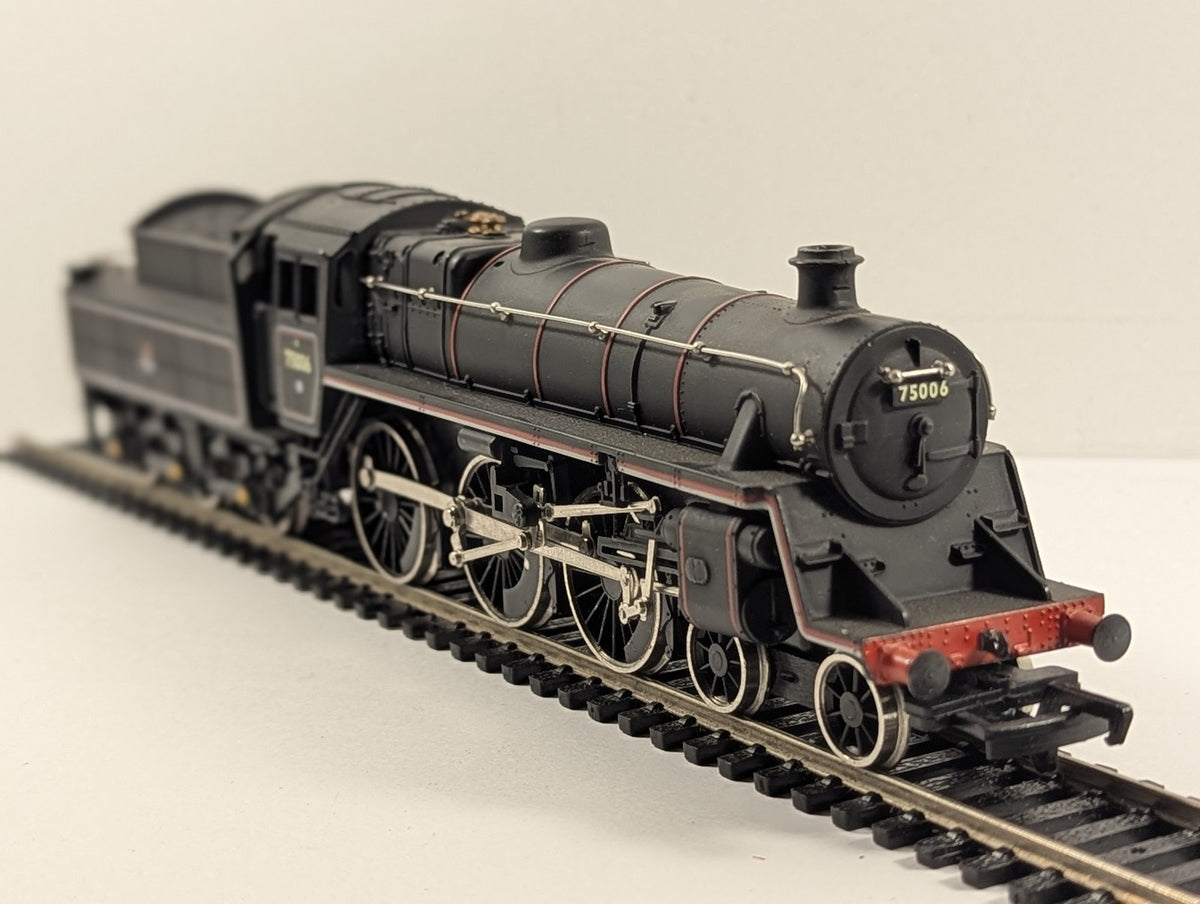 Mainline OO Gauge BR Standard Class 4MT Steam Locomotive 75006 BR Lined Black