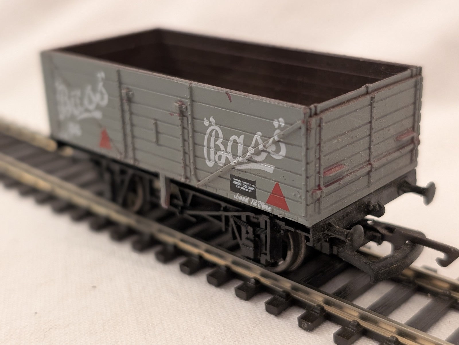 Dapol OO Gauge B171 Bass 7 Plank Wagon