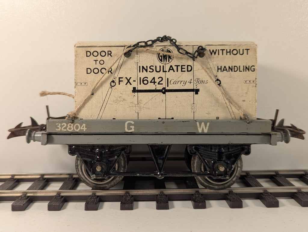 Hornby O Gauge GWR Flat Wagon with Insulated Container