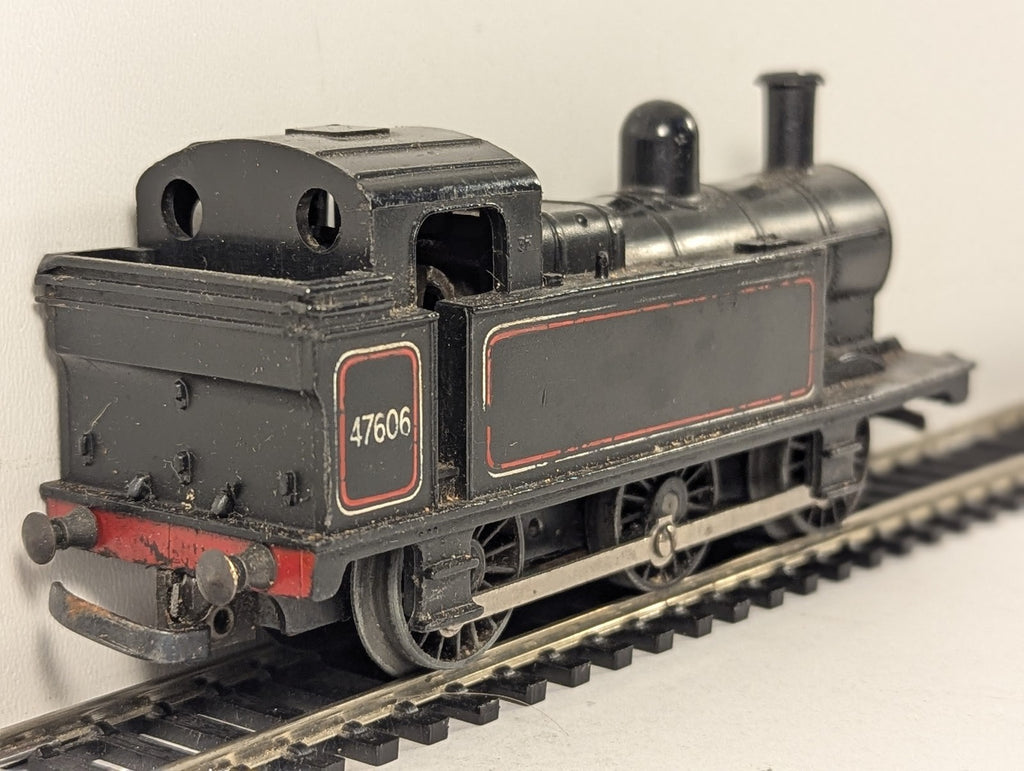 Tri-ang OO Gauge Class 3F Jinty 0-6-0T Steam Locomotive 47606 BR Lined Black - S