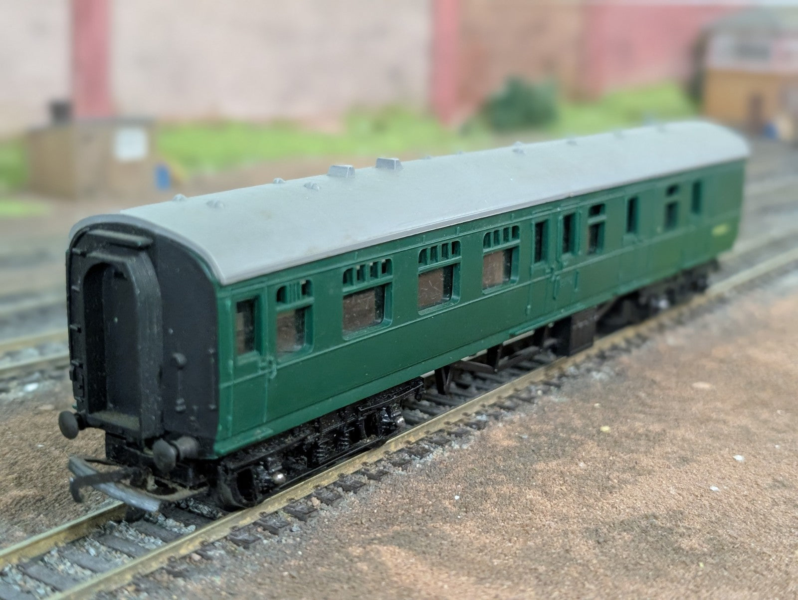 Tri-ang R220 S34245 Southern Region BR Main Line Brake 2nd Coach Green OO Gauge