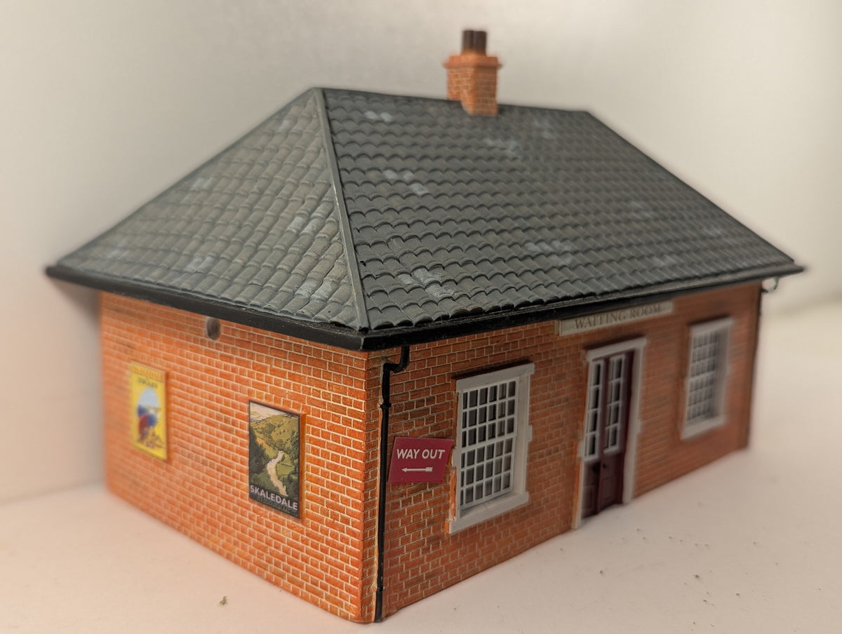 Hornby OO Gauge Skaledale Waiting Room Buildings Brick R9726