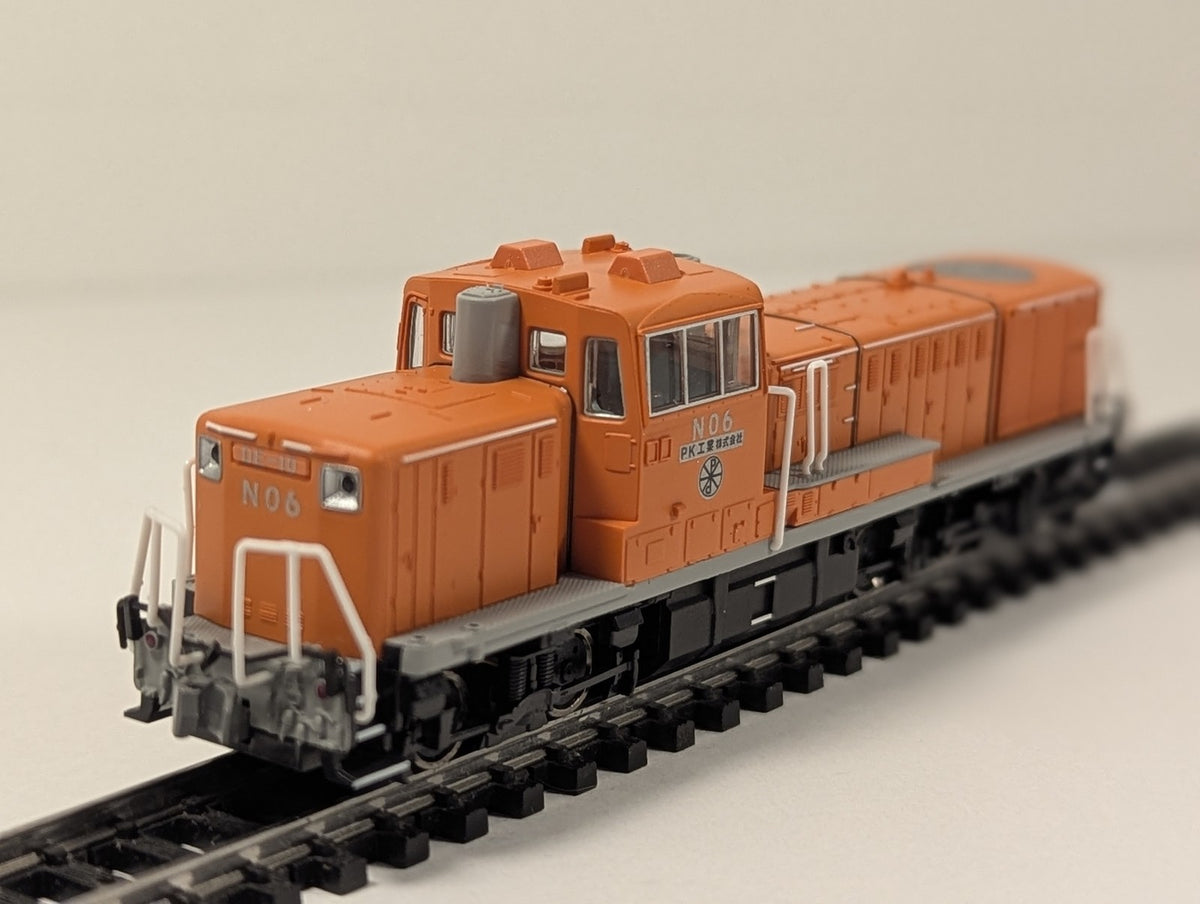 Micro Ace N Gauge Industrial 5-Axle Diesel Locomotive Orange N06