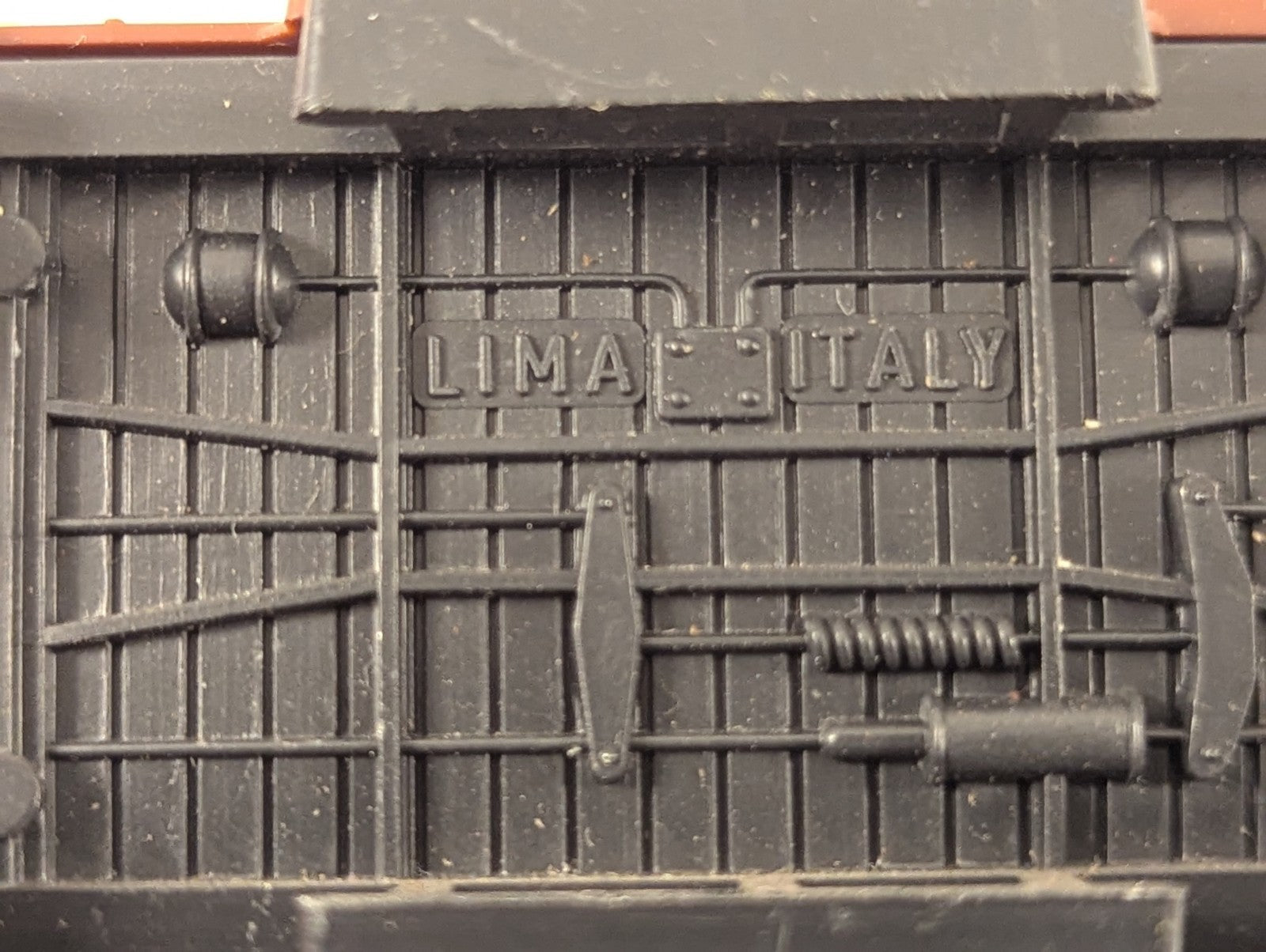 Lima OO Gauge BR Ferry Van Goods Wagon 214 0 391-0 BR Brown 305615