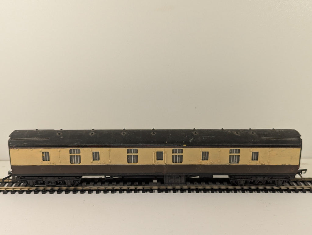 Lima OO Gauge BR Mk1 Full Brake Coach Chocolate & Cream