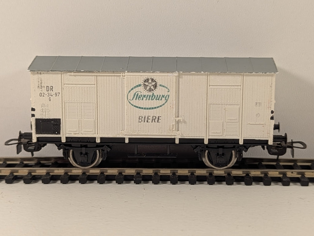 Piko HO Scale Sternburg Biere Refrigerator Wagon (DDR)