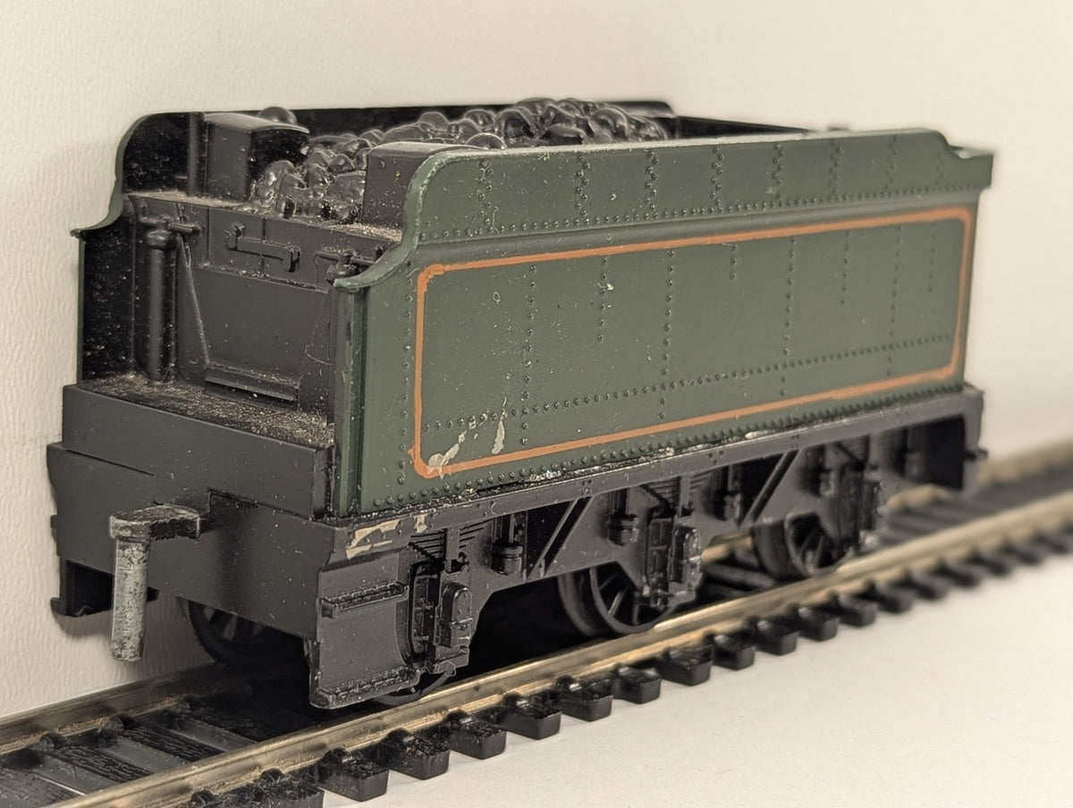 Tri-ang OO Gauge GWR 6-Wheel Tender GWR Green