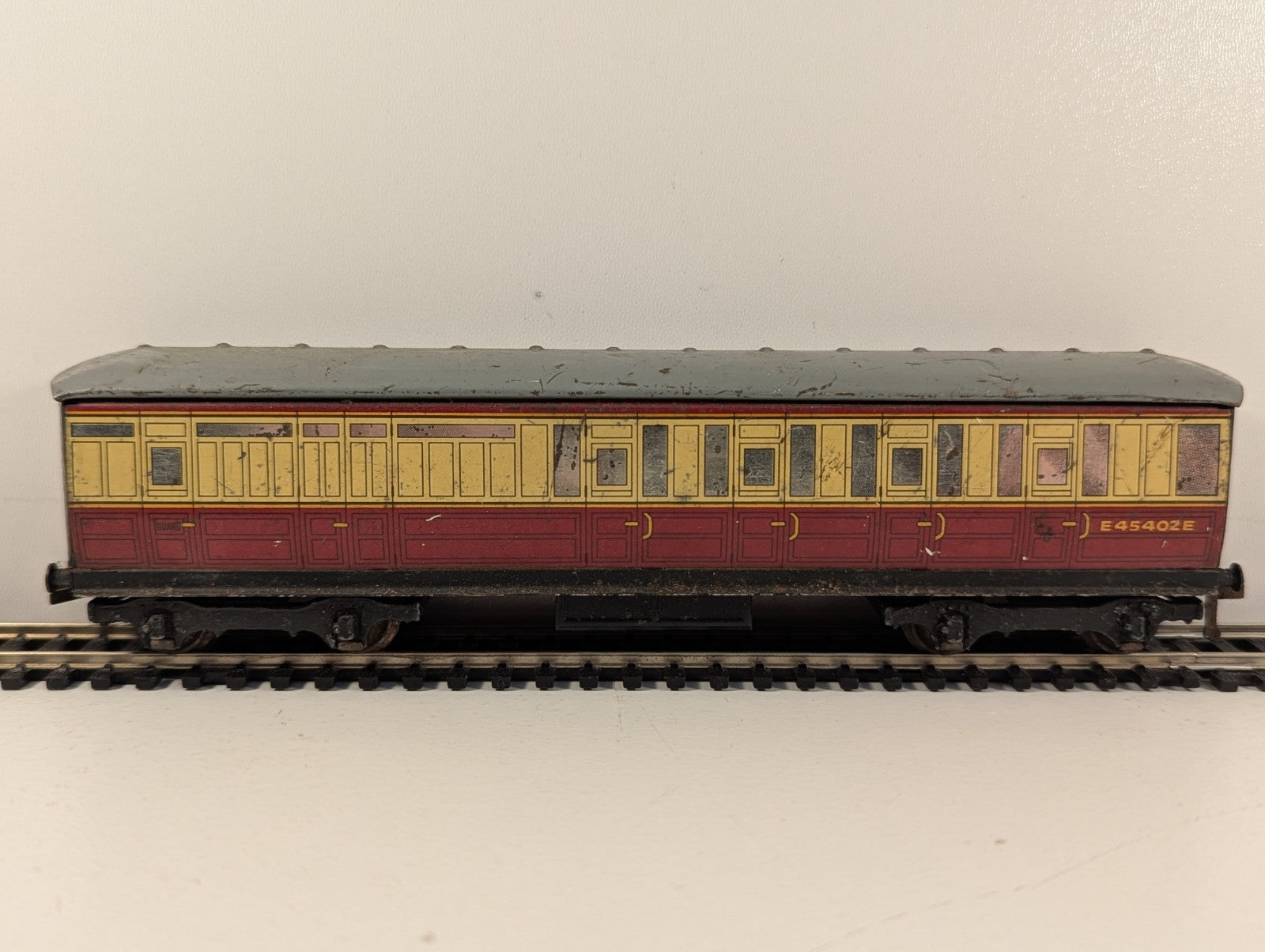 Hornby Dublo 32014 D11 Gresley Corridor Brake Third Coach OO Gauge