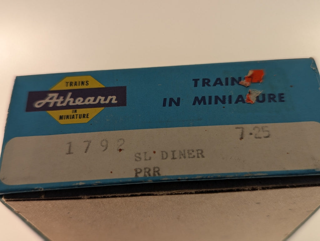 Athearn HO Gauge Streamlined Diner Passenger Coach 4905 Pennsylvania Railroad