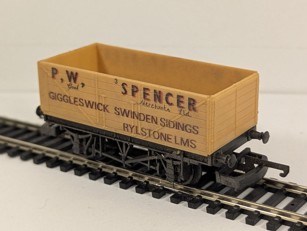 Lima OO Gauge P.W. Spencer 5-Plank Wagon Open Wagon 3 P.W. Spencer Yellow