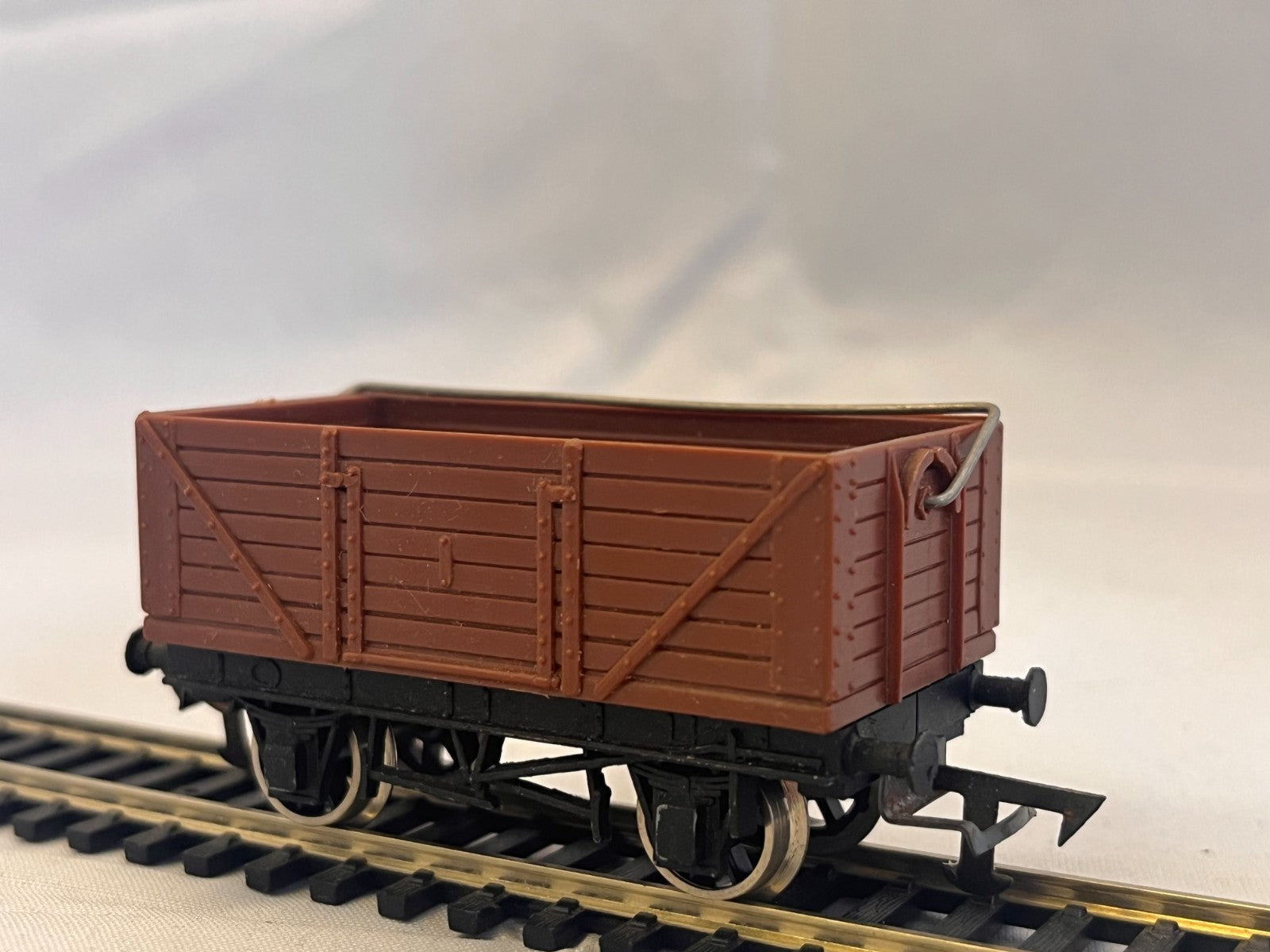 Trix 7 Plank Wagon Brown