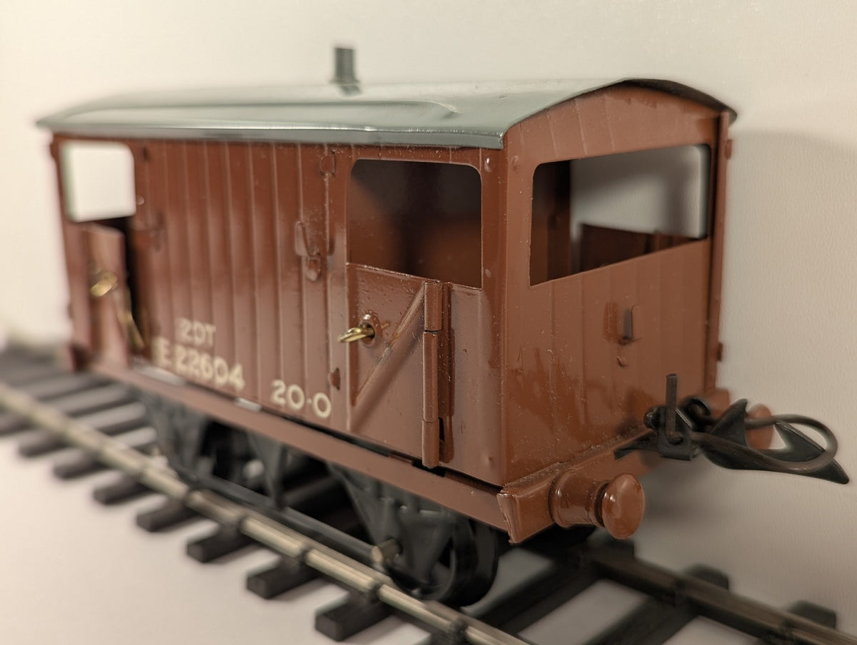 Hornby O Gauge Goods Brake Van (B.R.) E22604 BR Bauxite 42170